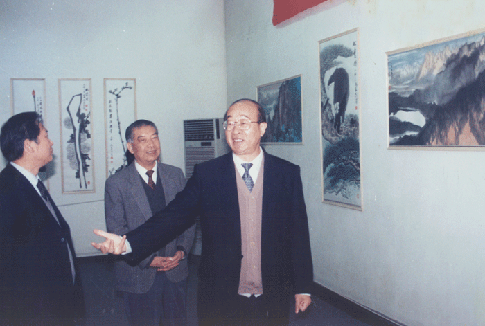 ���־�������뽭��ʡί����ǹ˺��ڻ�չ��